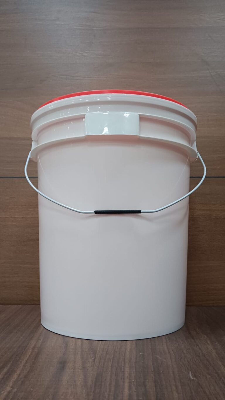 white bucket 15 kg